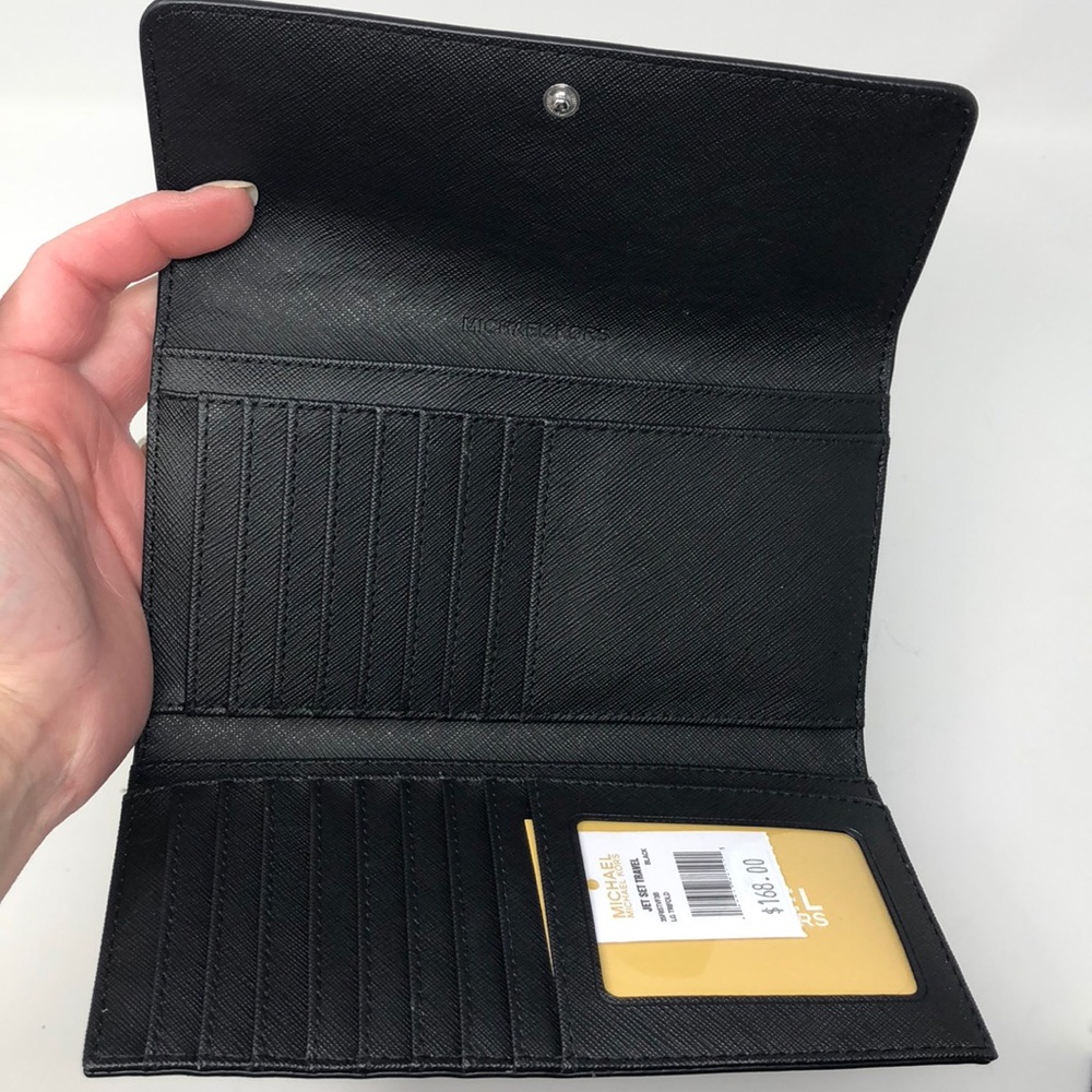 NWT Michael Kors Jet Set travel wallet - Picture 5 of 6